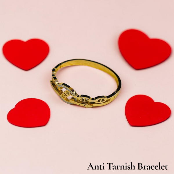 Luxury Gold Finish Anti Tarnish Bracelet-Kada